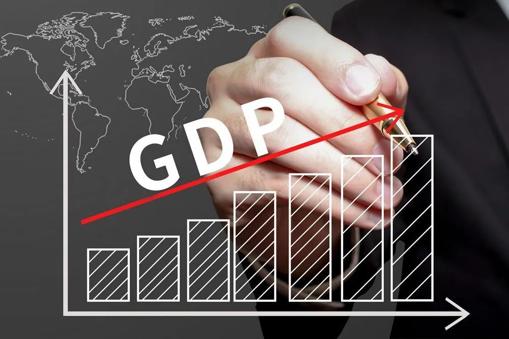 gdp人均_：大陆人口突破14亿！人均GDP突破1万美元！(2)
