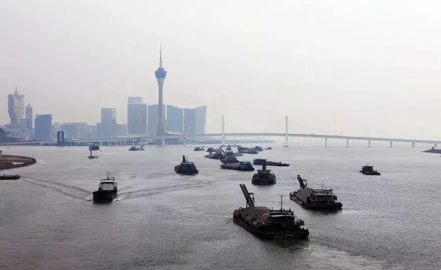 2000年gdp_2000年,长三角GDP总量为珠三角的3.08倍,那么现在呢？