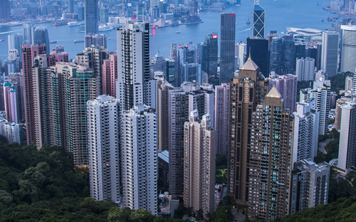 佛山gdp_佛山房价和GDP严重背离,2021年的佛山楼市可期,类似东莞2020年...